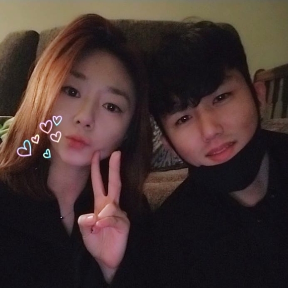 Meet your Posher, Heejin - Picture 1 of 1